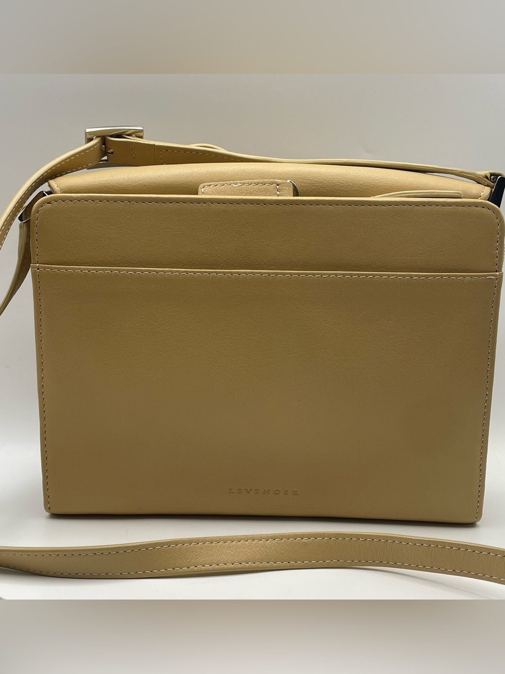 Levenger Camel Tan Leather Shoulder Bag Purse - Vintage